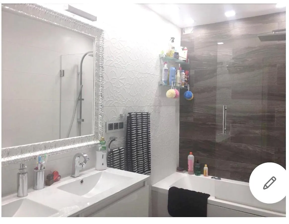 Almeria City View Apartment: Jacuzzi, Terrace & Beach Proximity 0*,