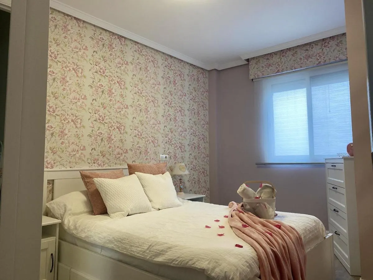 Almeria City View Apartment: Jacuzzi, Terrace & Beach Proximity Spain