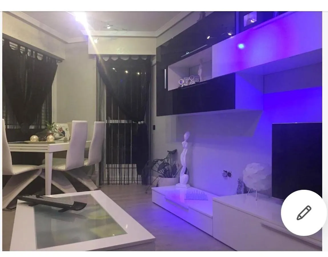 Almeria City View Apartment: Jacuzzi, Terrace & Beach Proximity